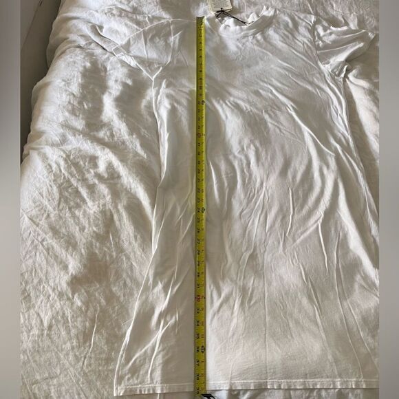 NWT Electric and rose white t-shirt. - Picture 7 of 8